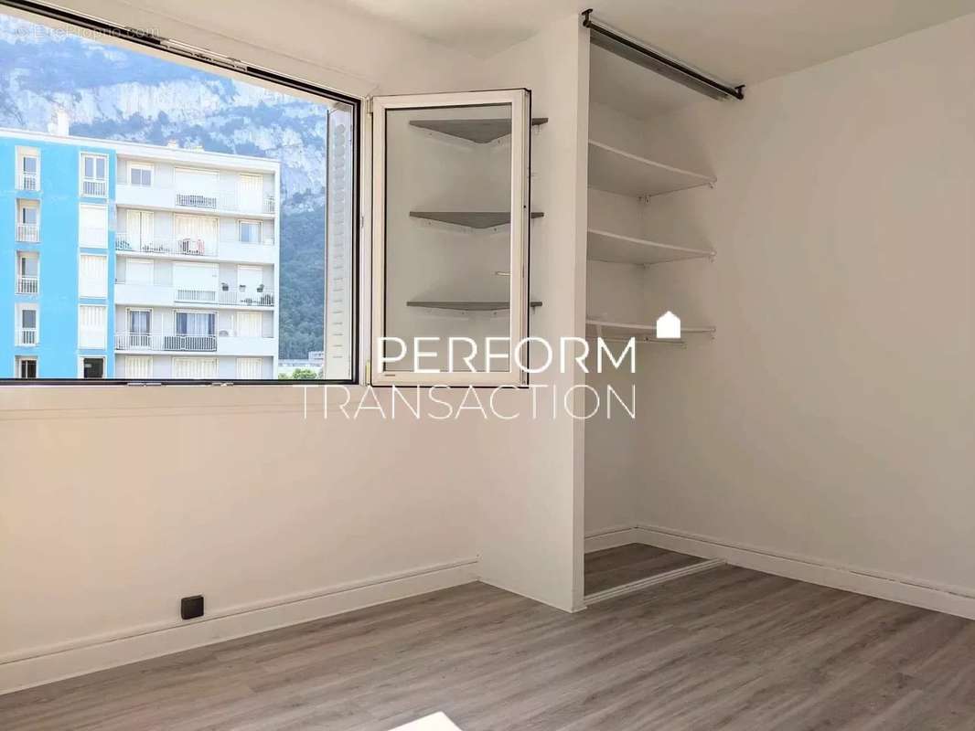 Appartement à SASSENAGE