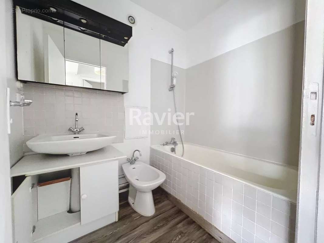 Appartement à PARIS-20E