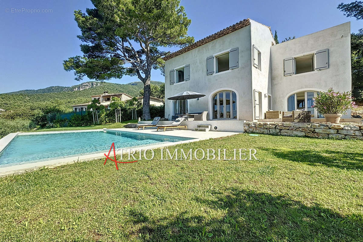 Maison à TOURRETTES-SUR-LOUP