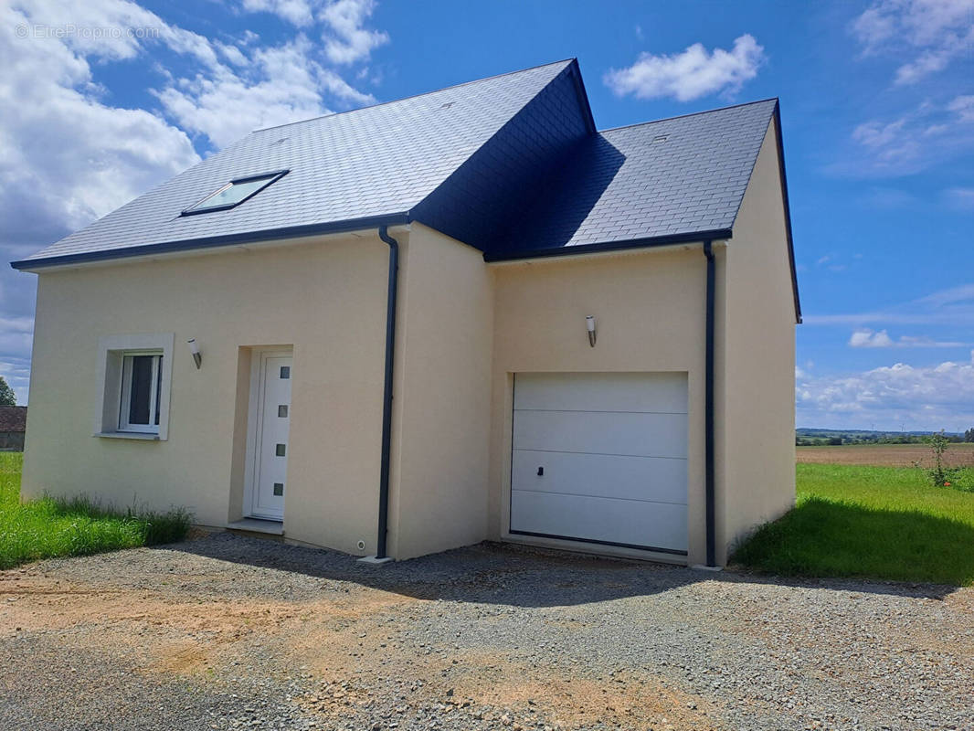 Maison à SOULIGNE-FLACE