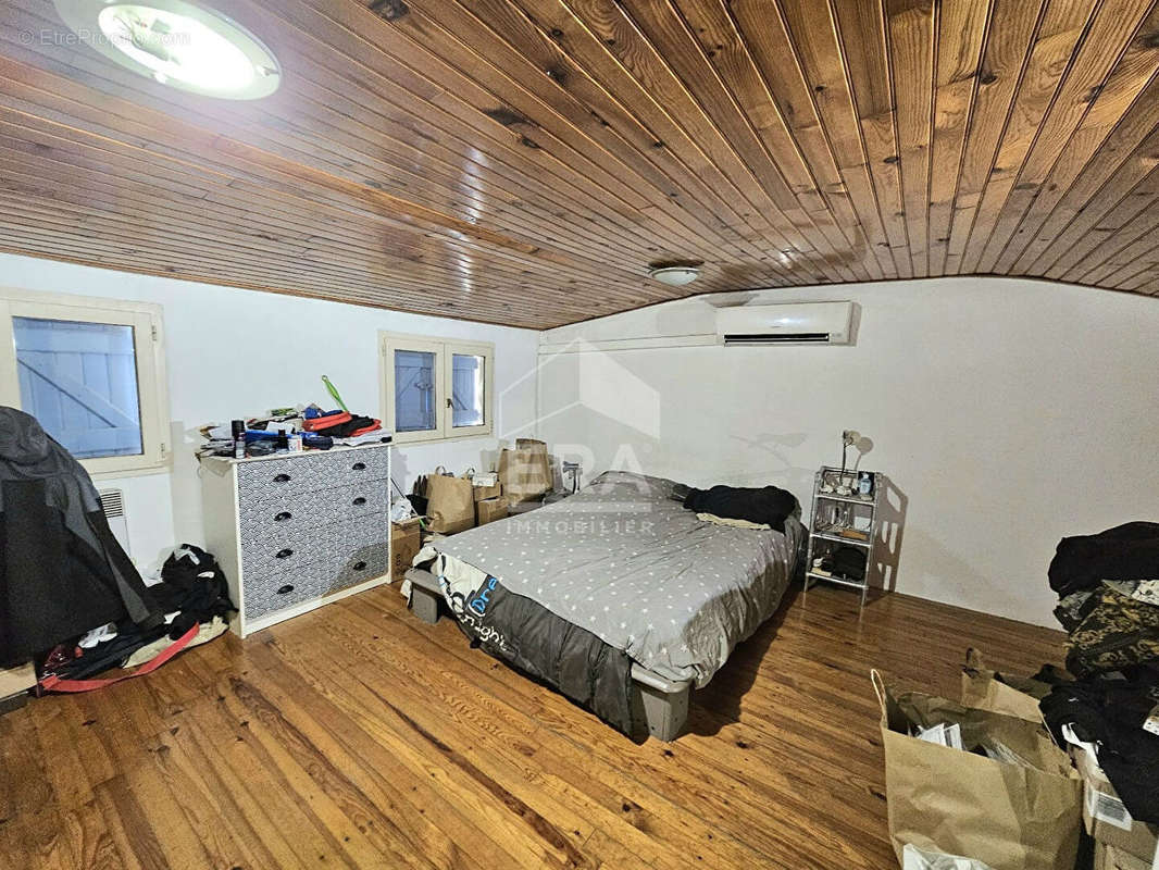 Appartement à PELISSANNE