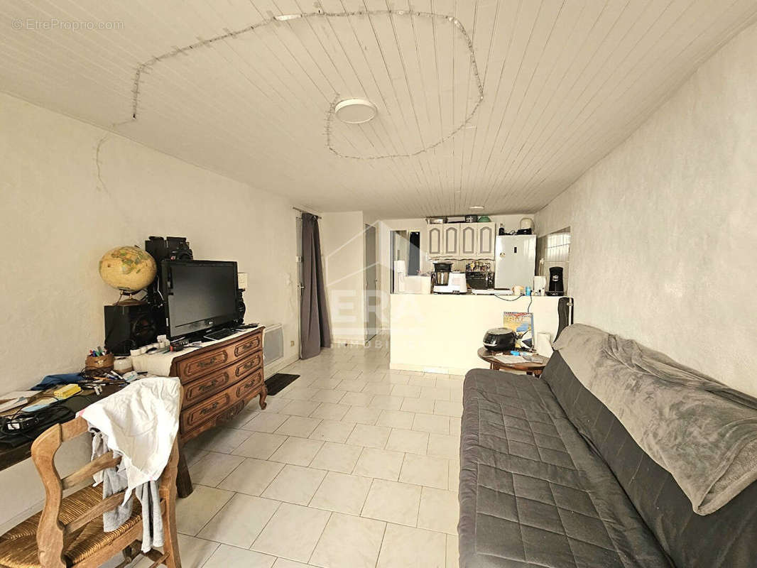 Appartement à PELISSANNE