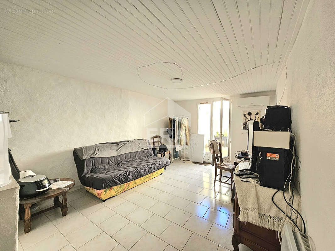 Appartement à PELISSANNE