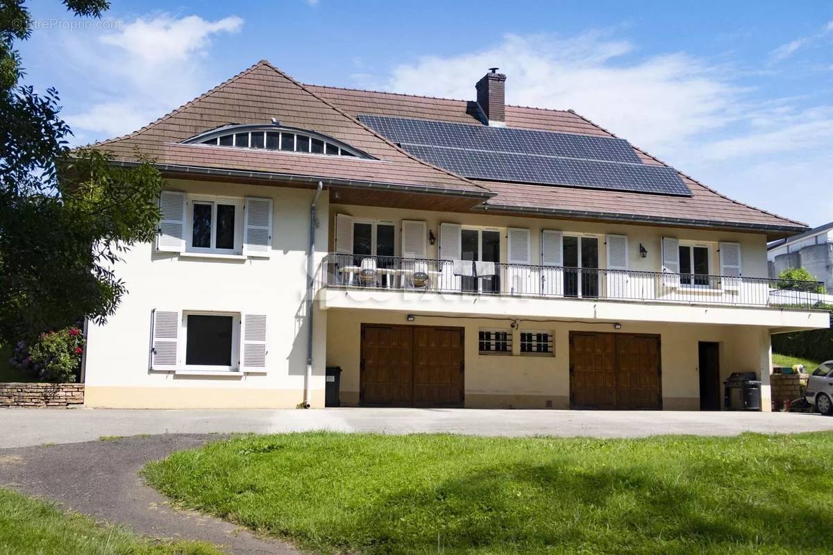 Maison à VERDUN-SUR-LE-DOUBS