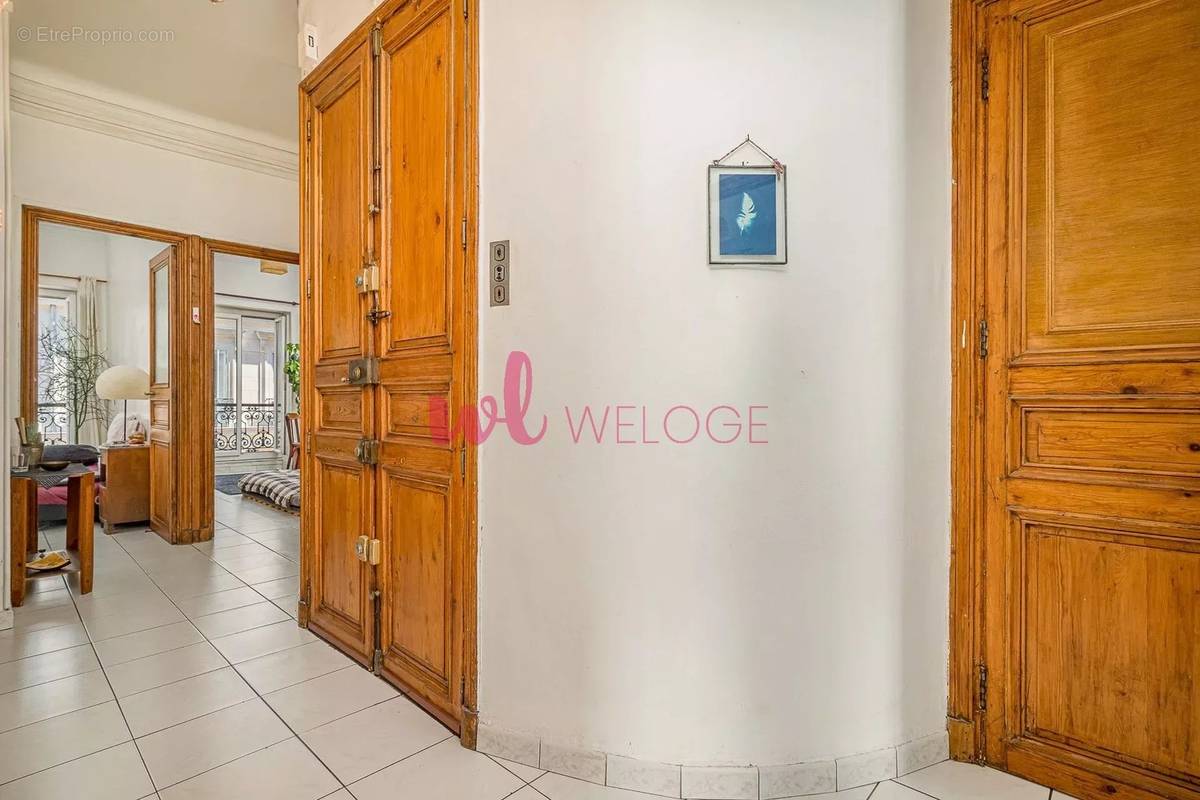 Appartement à MARSEILLE-1E