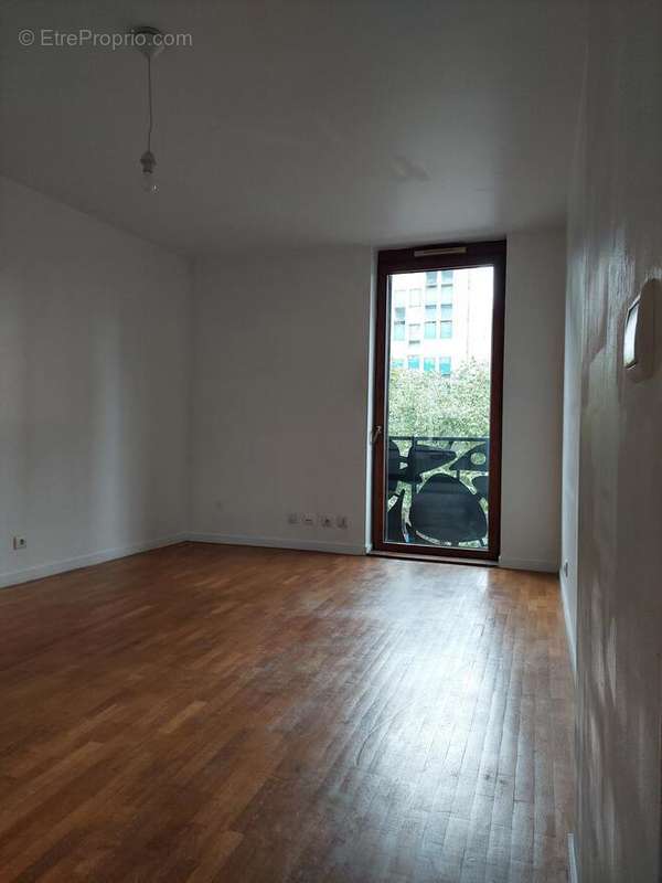 Appartement à PARIS-19E