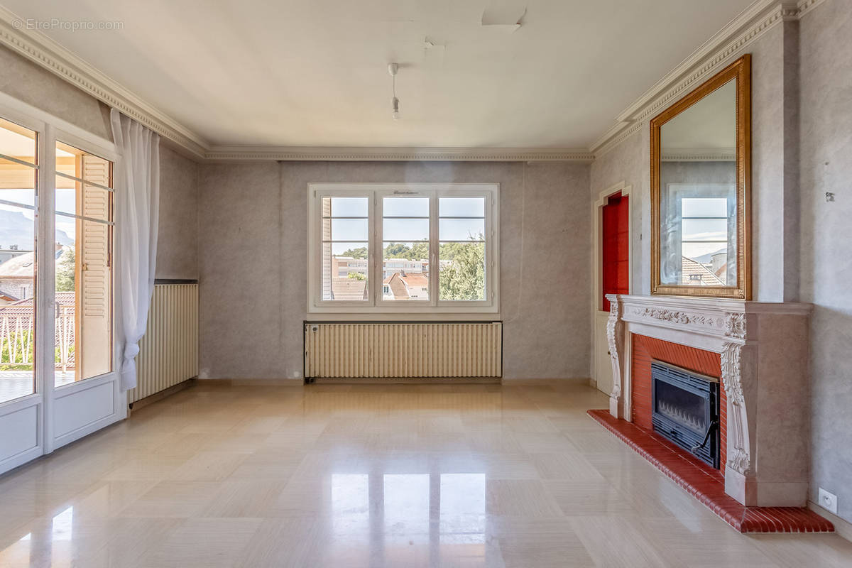 Appartement à AIX-LES-BAINS