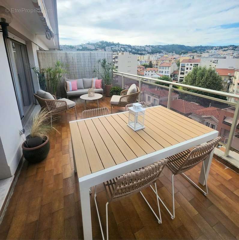 Appartement à NICE