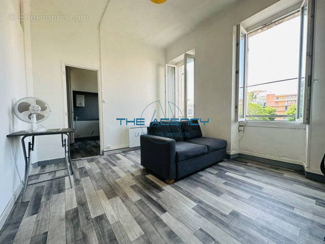 Appartement à MARSEILLE-3E