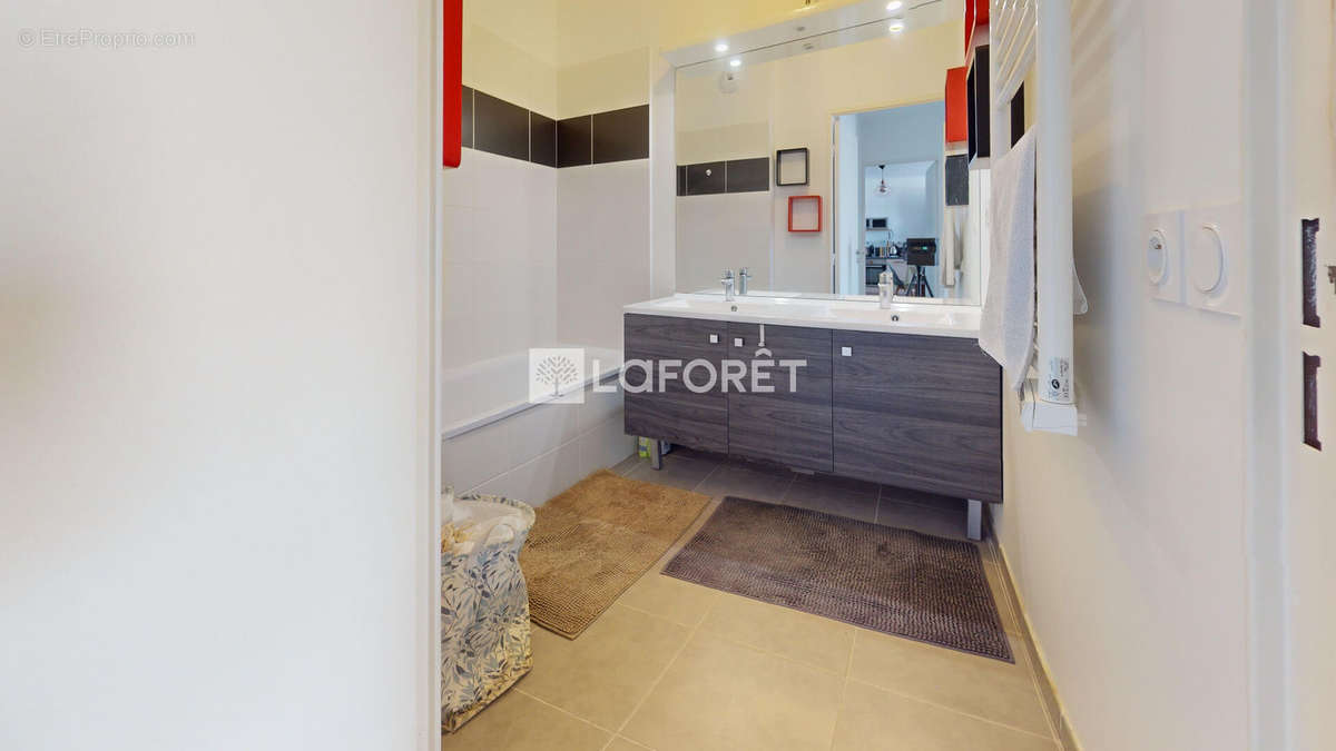 Appartement à MARSEILLE-13E