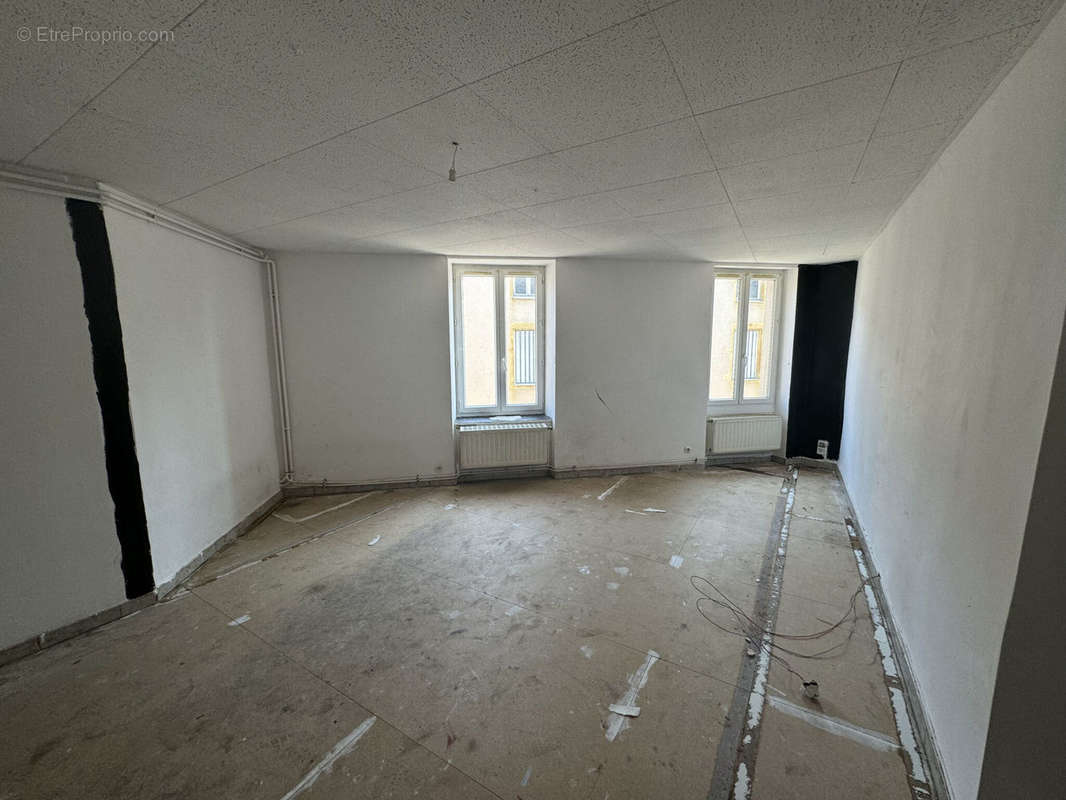 Appartement à AMPLEPUIS