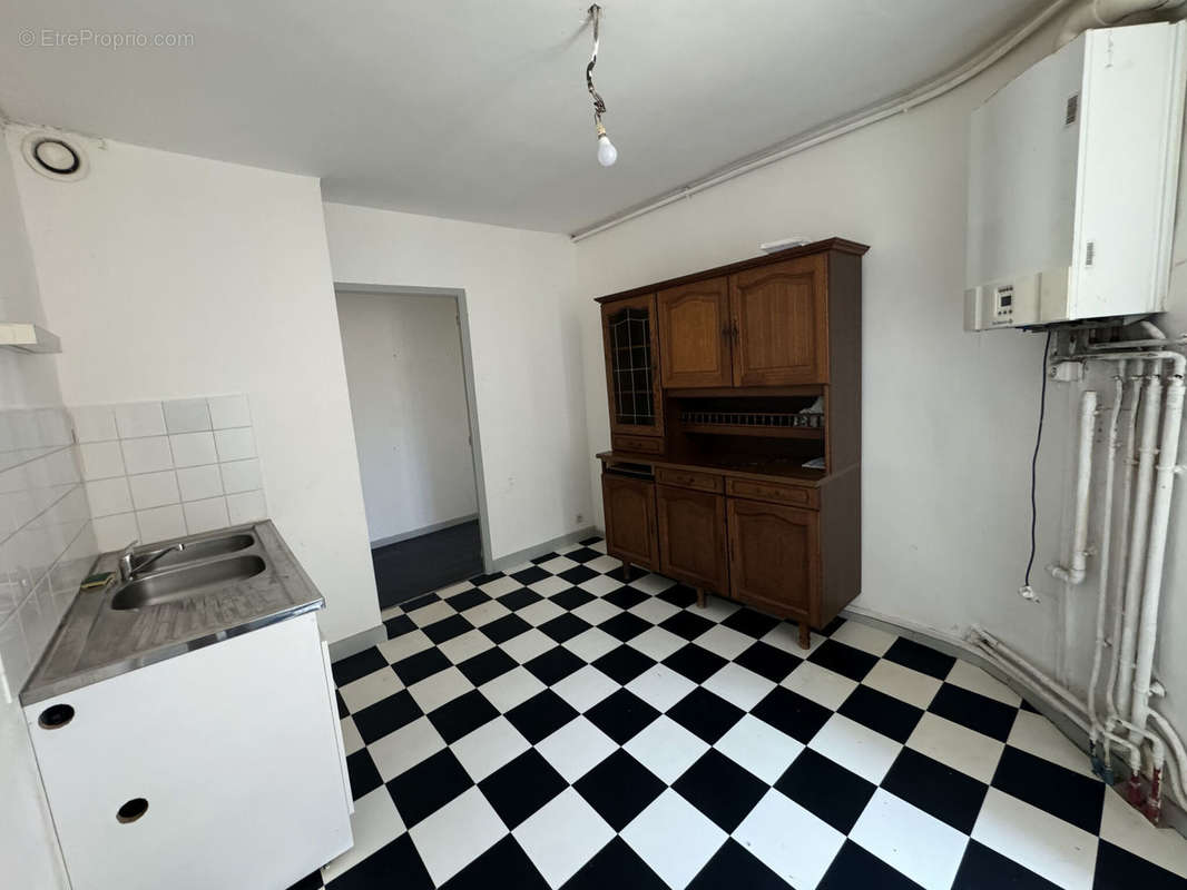 Appartement à AMPLEPUIS