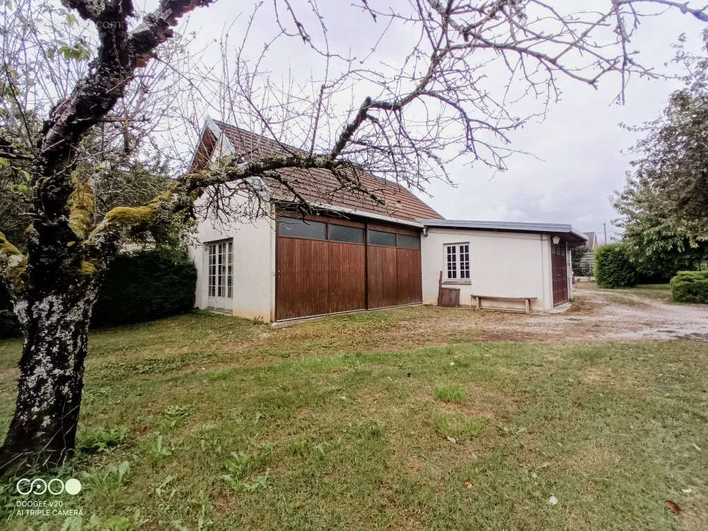 Maison à ARC-SUR-TILLE