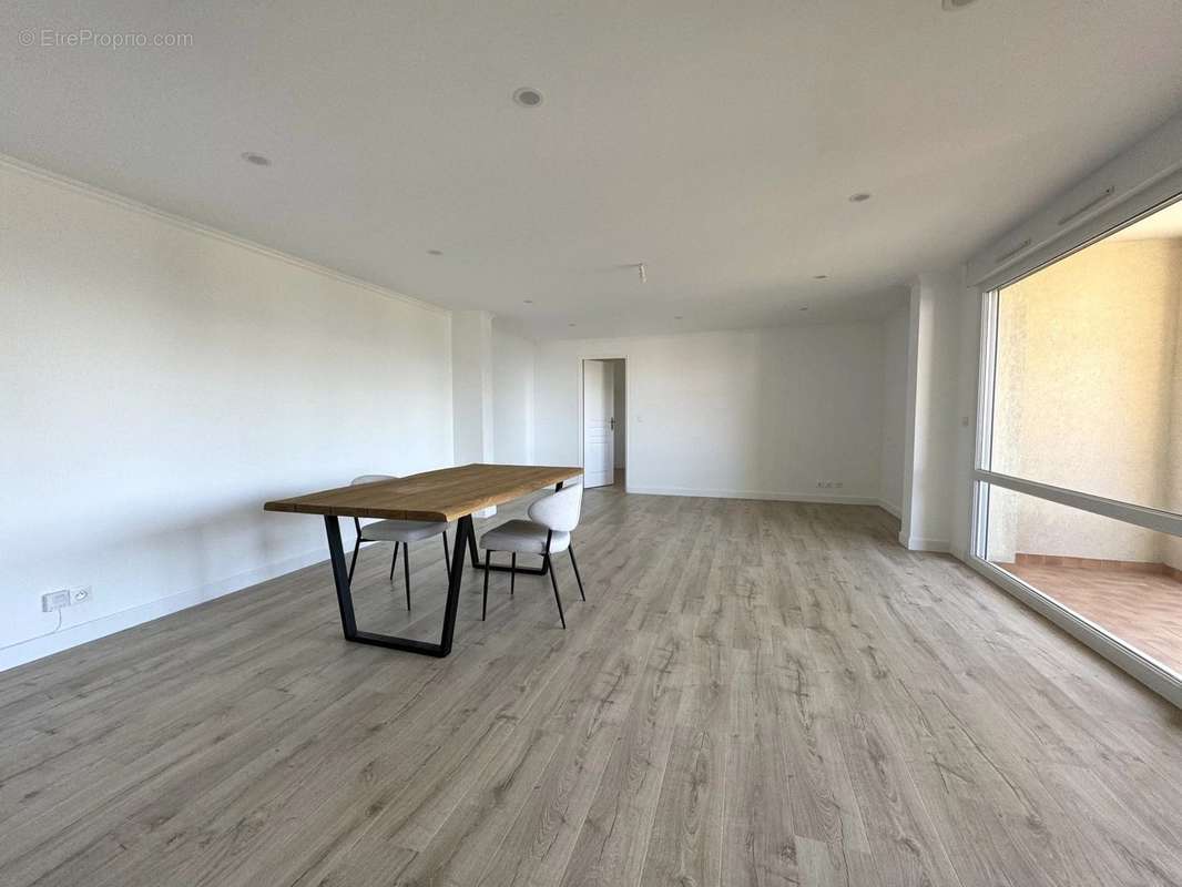 Appartement à EVIAN-LES-BAINS