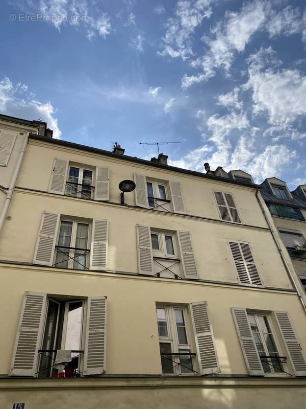 Appartement à PARIS-17E