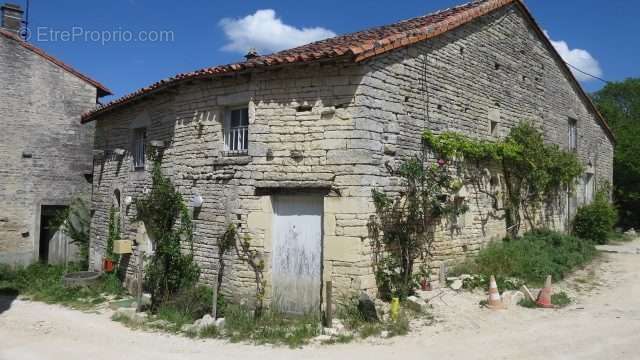 Maison à TUSSON