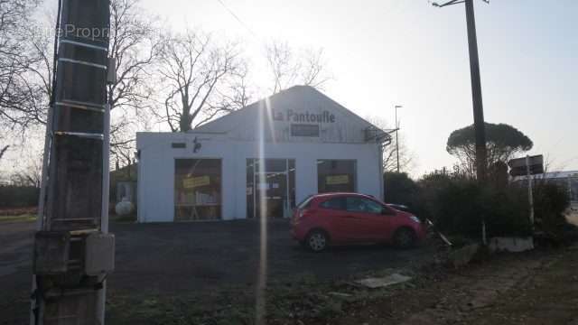 Commerce à CHASSENEUIL-SUR-BONNIEURE