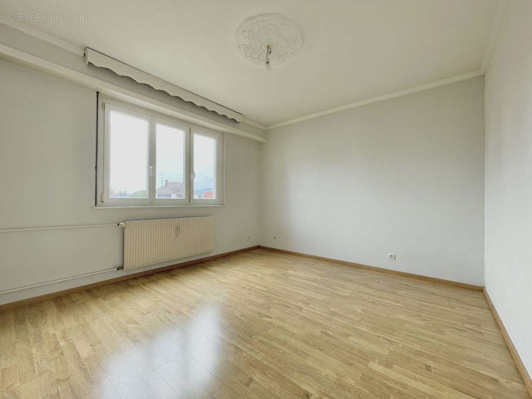 Chambre 2 - Appartement à COLMAR