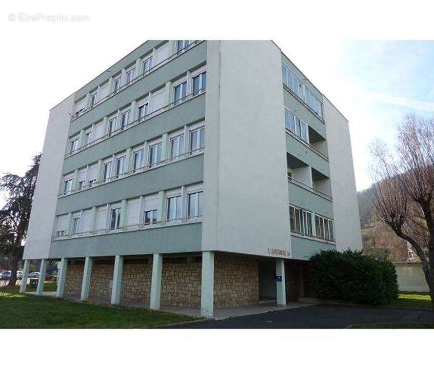 Appartement à BRIVES-CHARENSAC