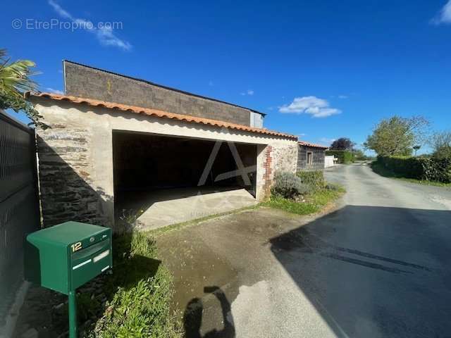 Maison à LES BROUZILS