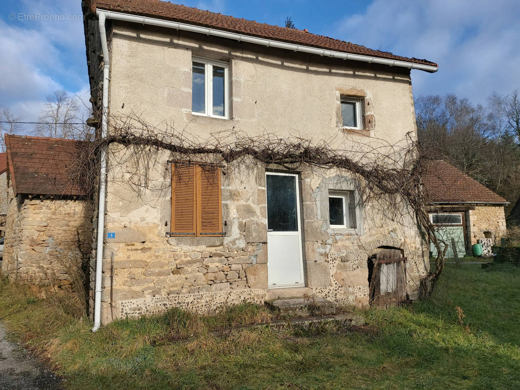 Maison à SAINT-LAURENT-LES-EGLISES