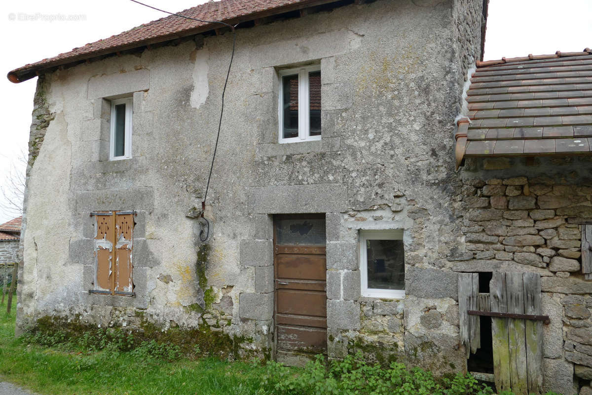 Maison à SAINT-LAURENT-LES-EGLISES