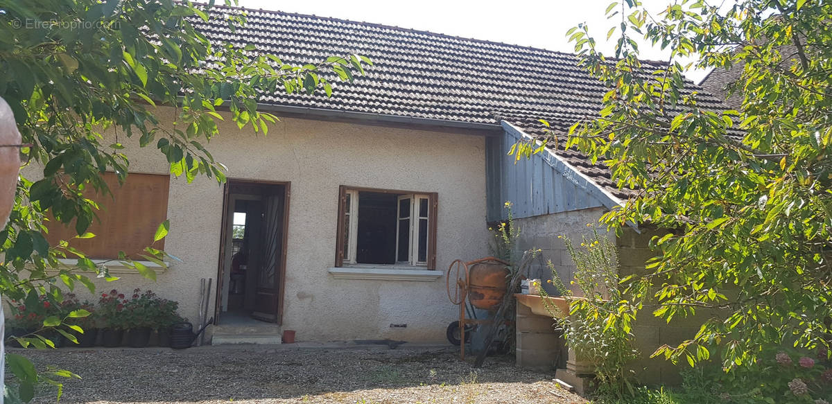 Maison à VERDUN-SUR-LE-DOUBS