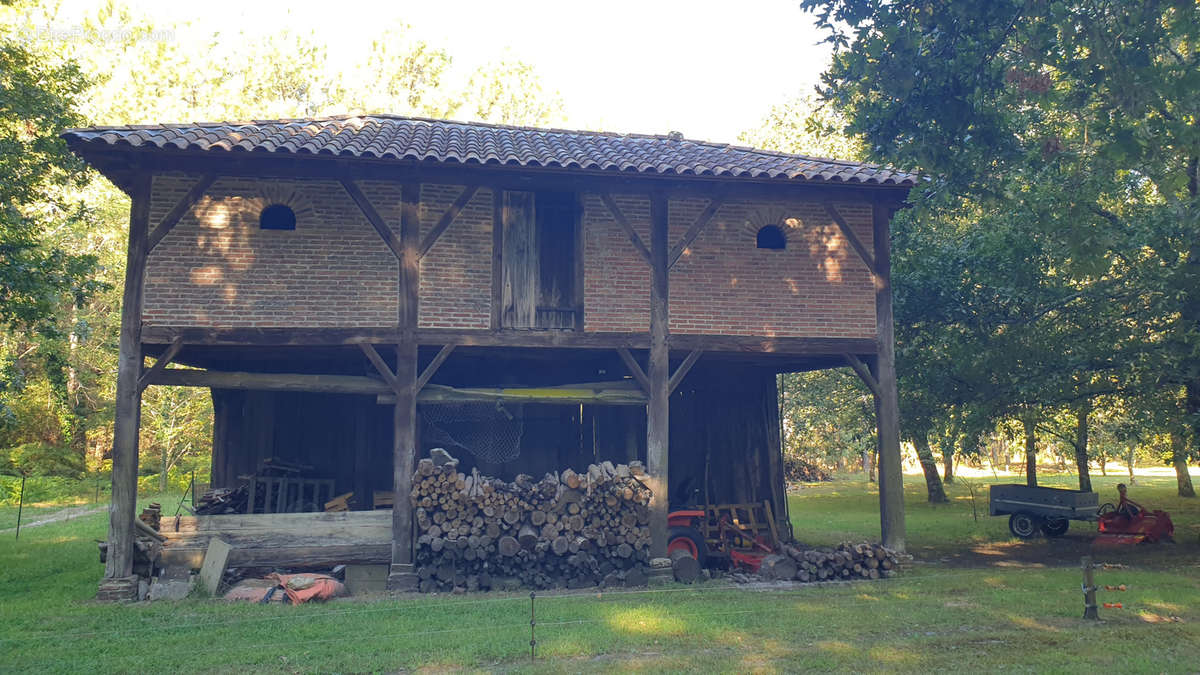 Maison à LEVIGNACQ