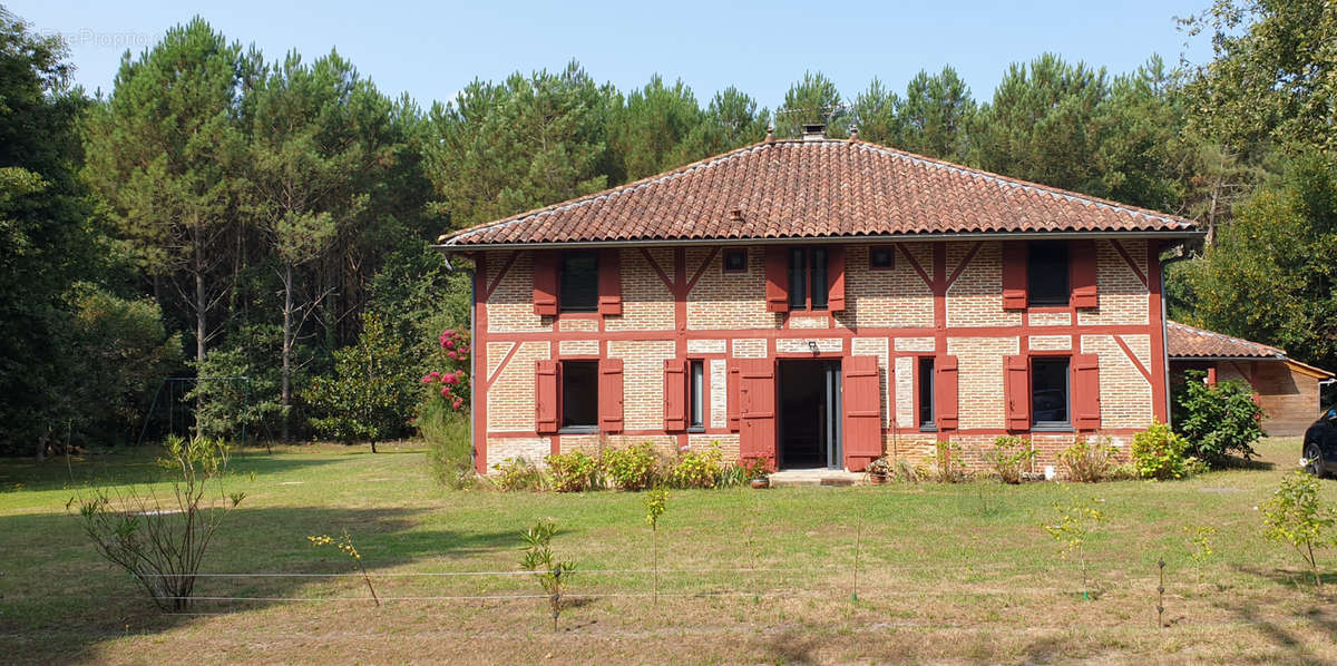 Maison à LEVIGNACQ