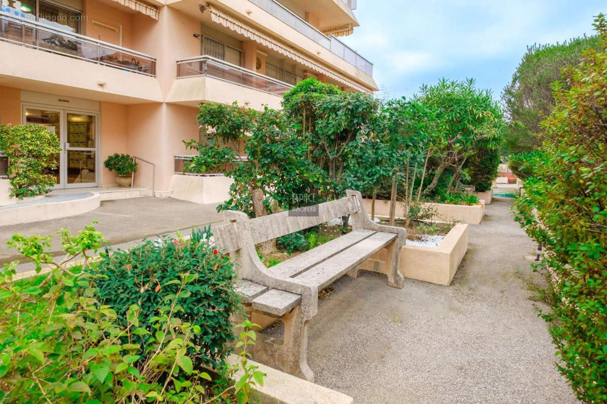 Appartement à ROQUEBRUNE-CAP-MARTIN