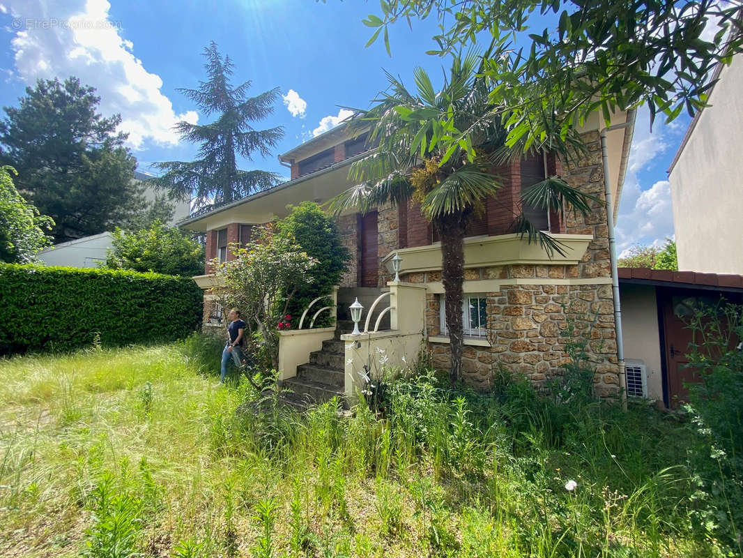 Maison à SAINT-MAUR-DES-FOSSES