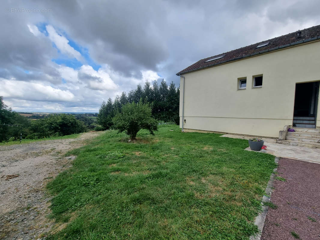 Maison à FERRIERES-LA-VERRERIE