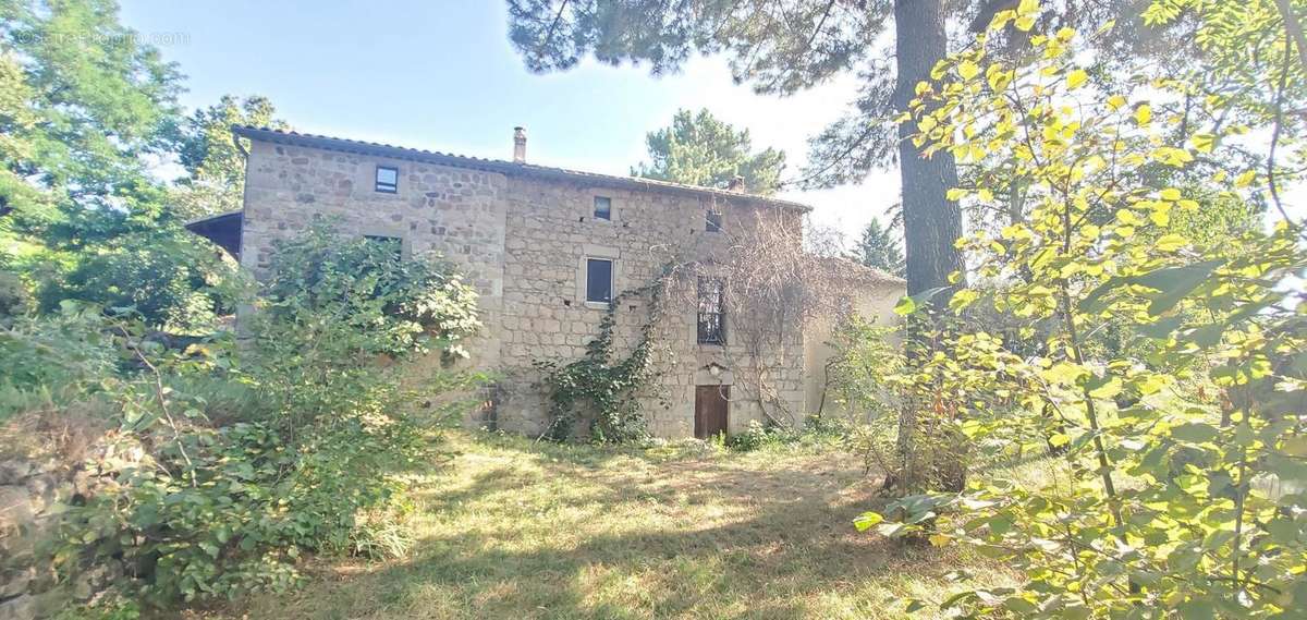 Maison à LABLACHERE