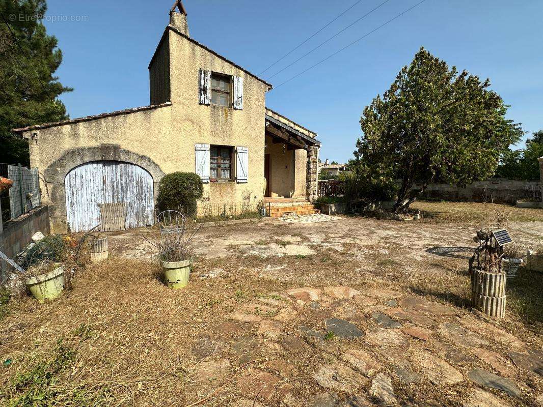 Maison à LABLACHERE