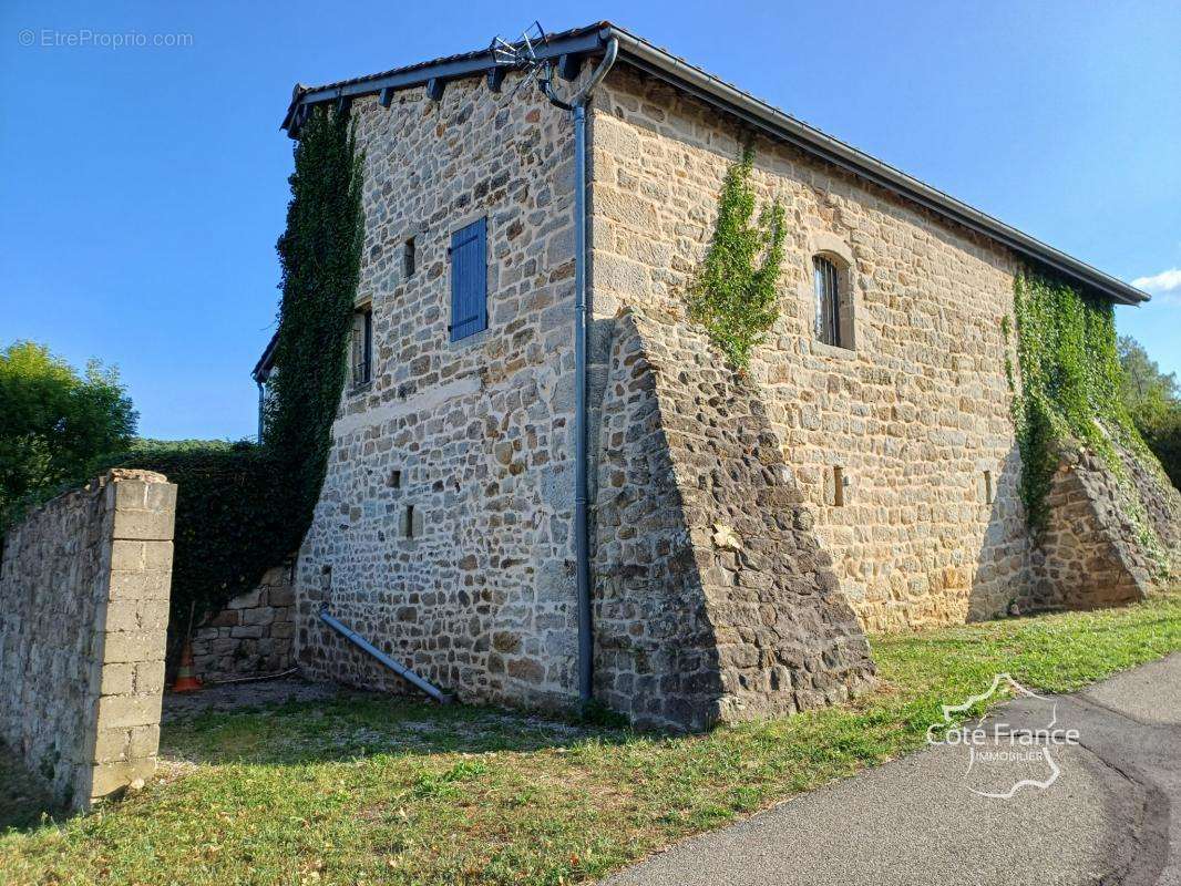 Maison à MERCUER