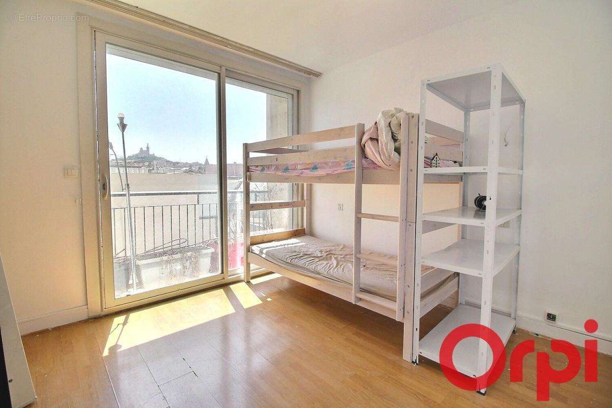 Appartement à MARSEILLE-1E