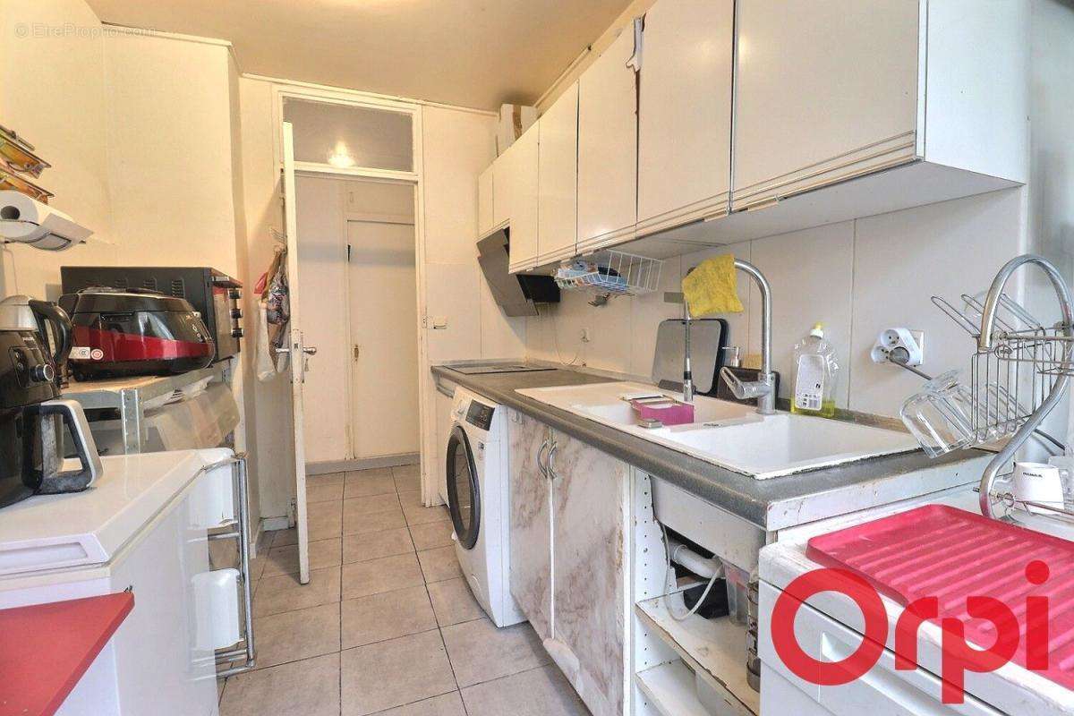 Appartement à MARSEILLE-1E