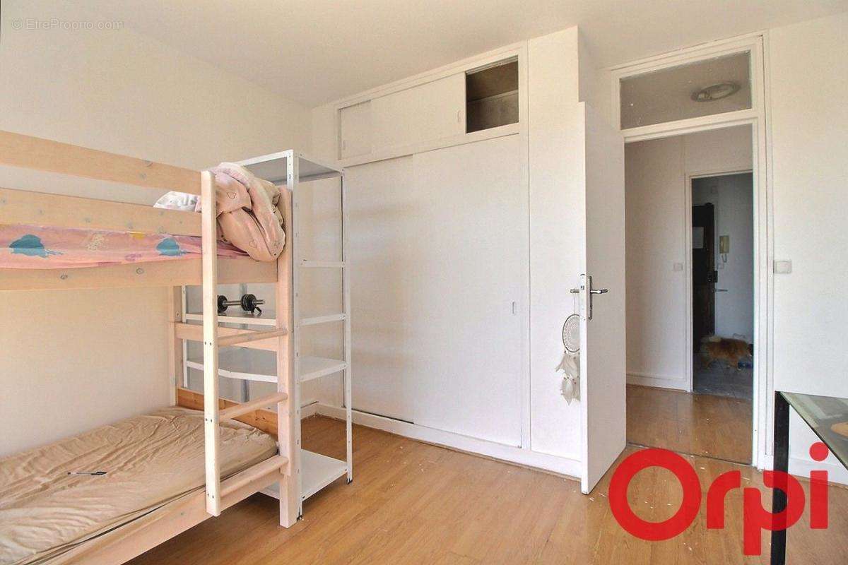 Appartement à MARSEILLE-1E