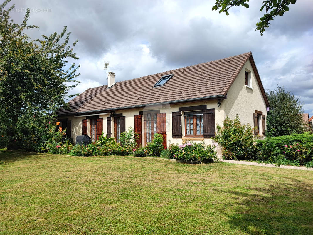 Maison à BEAUMONT-LE-ROGER