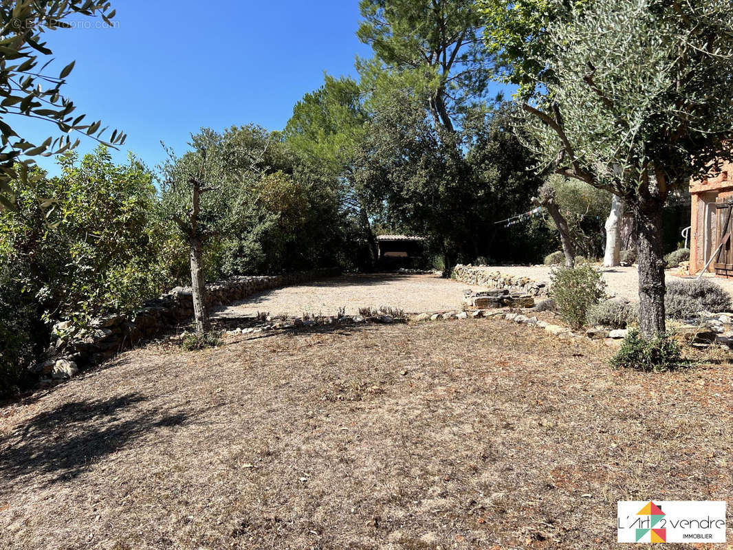 boulodrome - Maison à SAINT-MAXIMIN-LA-SAINTE-BAUME