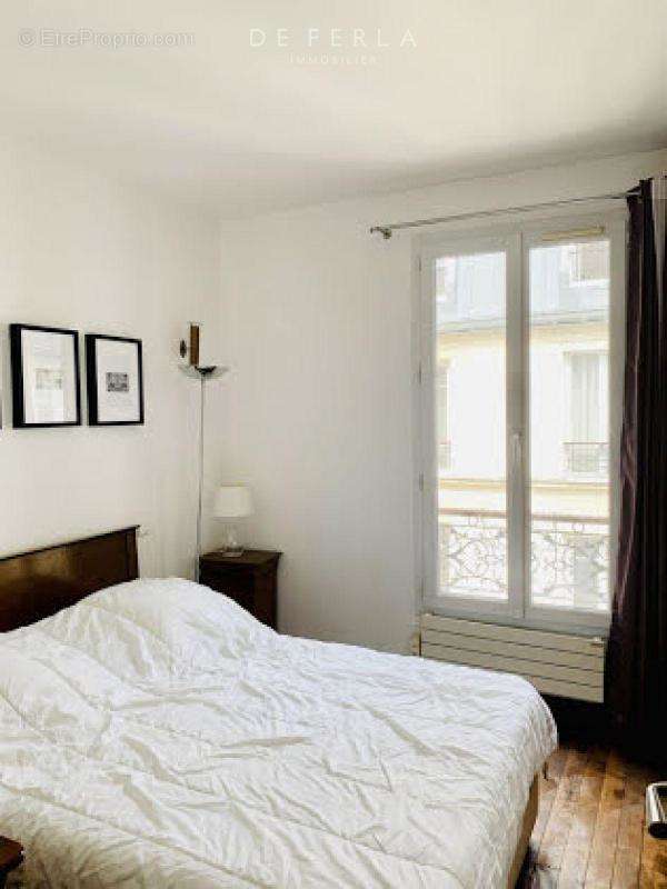 Appartement à PARIS-7E