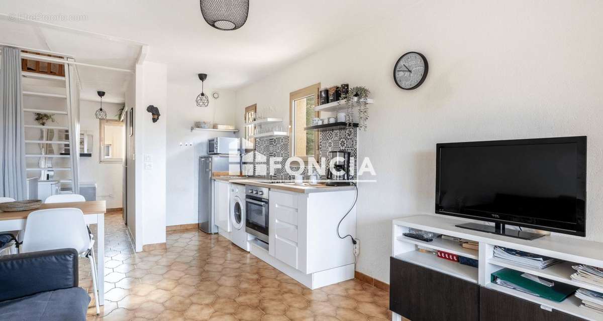 Appartement à SIX-FOURS-LES-PLAGES