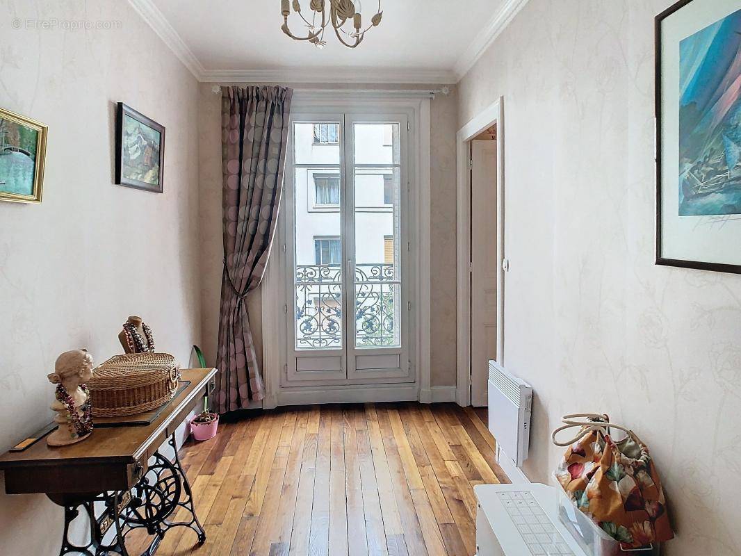 Appartement à ISSY-LES-MOULINEAUX