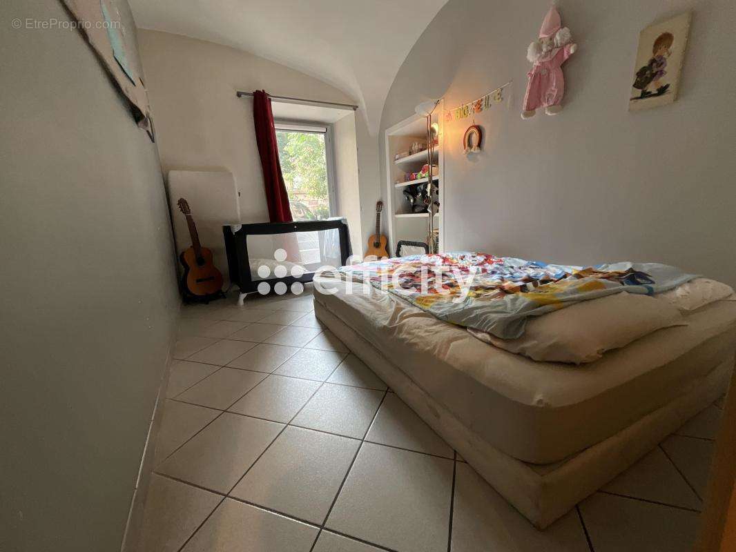 Appartement à PRIVAS