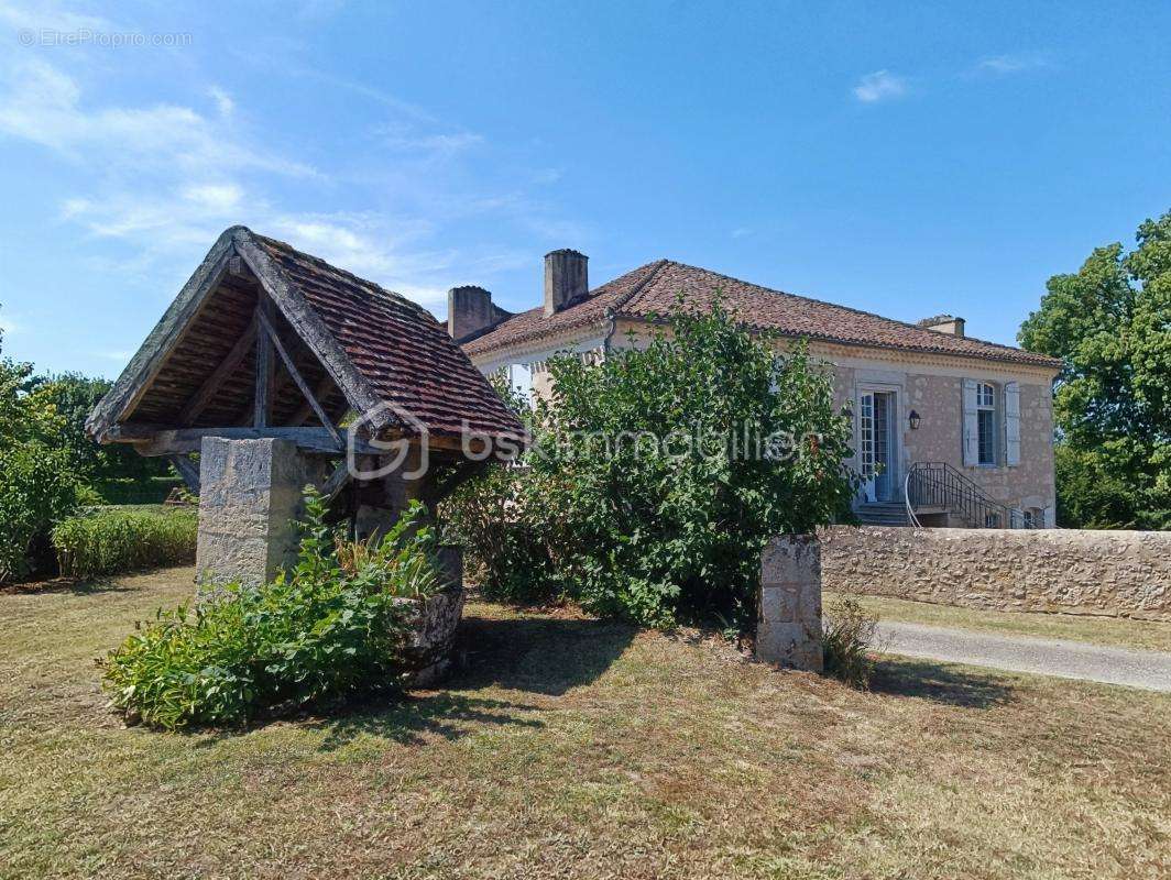 Maison à SAINT-CLAR