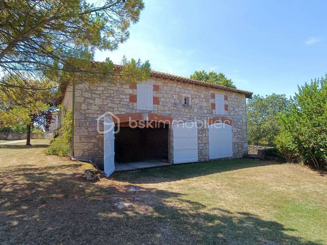 Maison à SAINT-CLAR