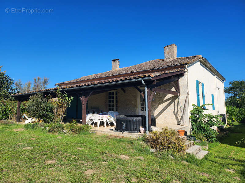 Maison à MONFLANQUIN