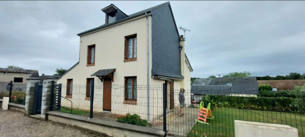 Maison à LA MAILLERAYE-SUR-SEINE