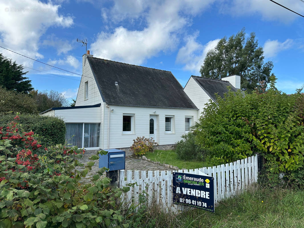 Maison à PLEVENON