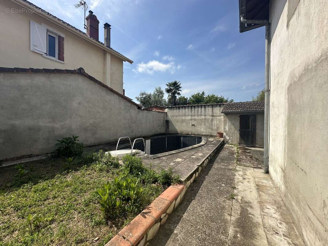 Maison à SAINT-SULPICE